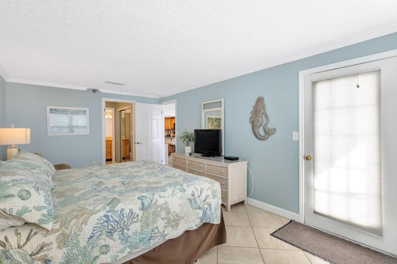 106 Beach Place Condos St. Pete Beach Buitenkant foto