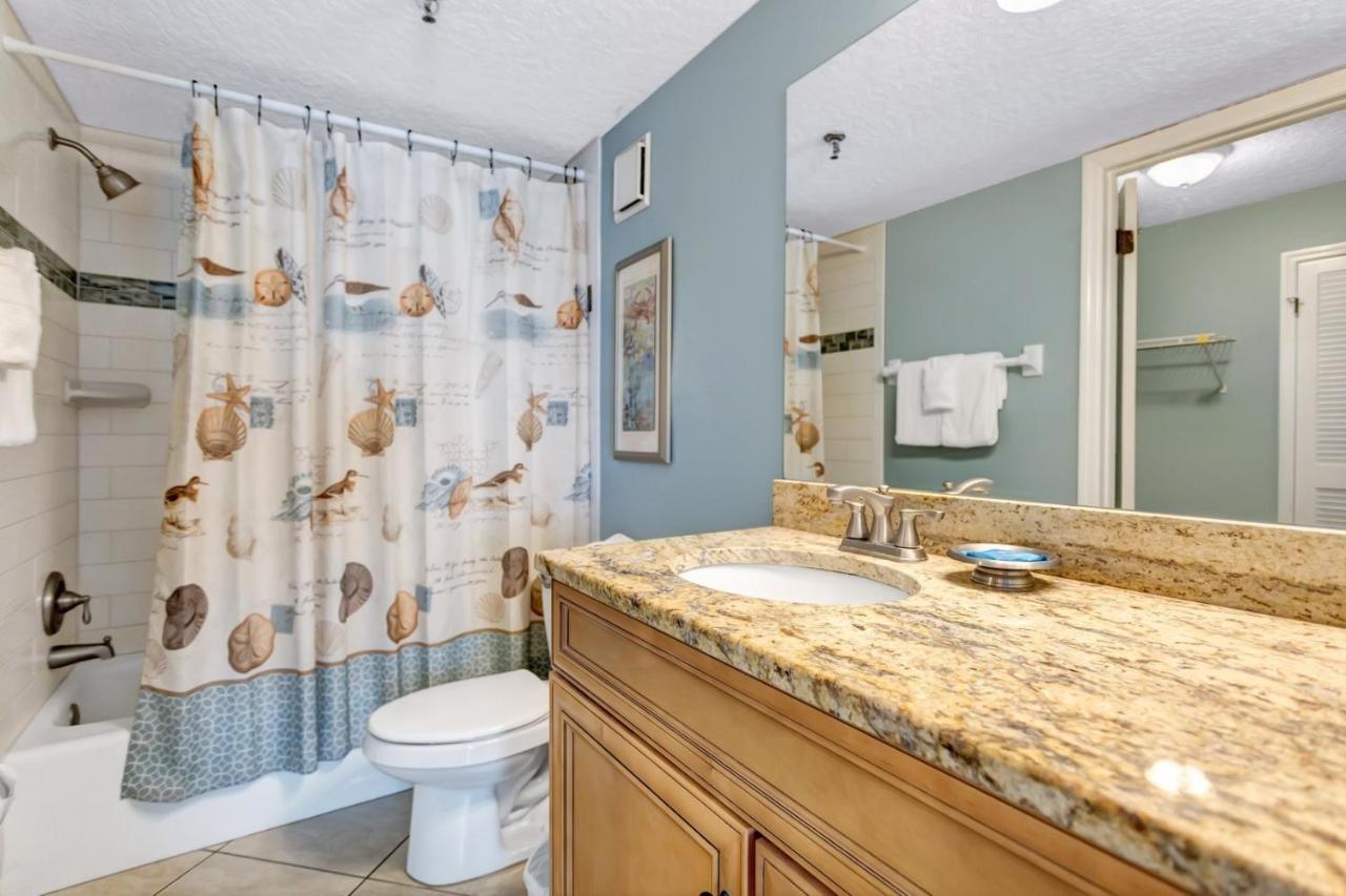 106 Beach Place Condos St. Pete Beach Buitenkant foto